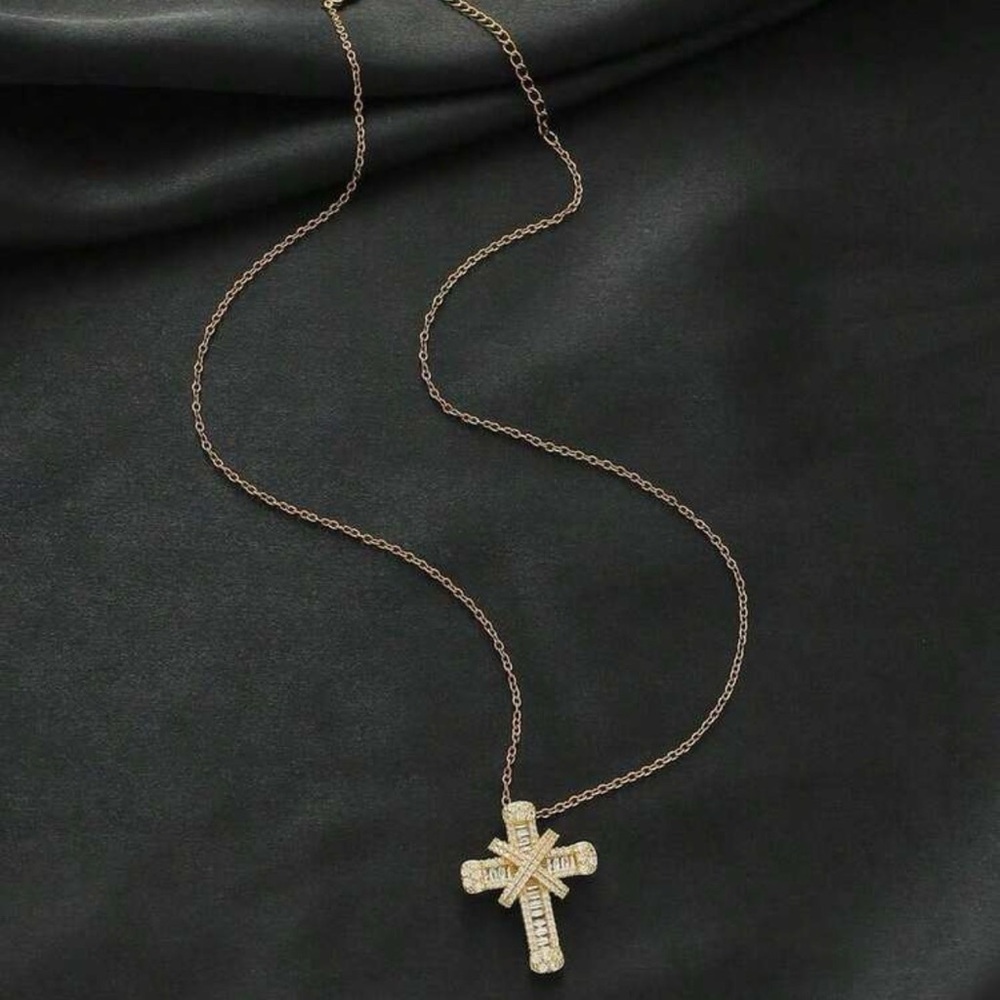 Gold Heart Pendant Necklace